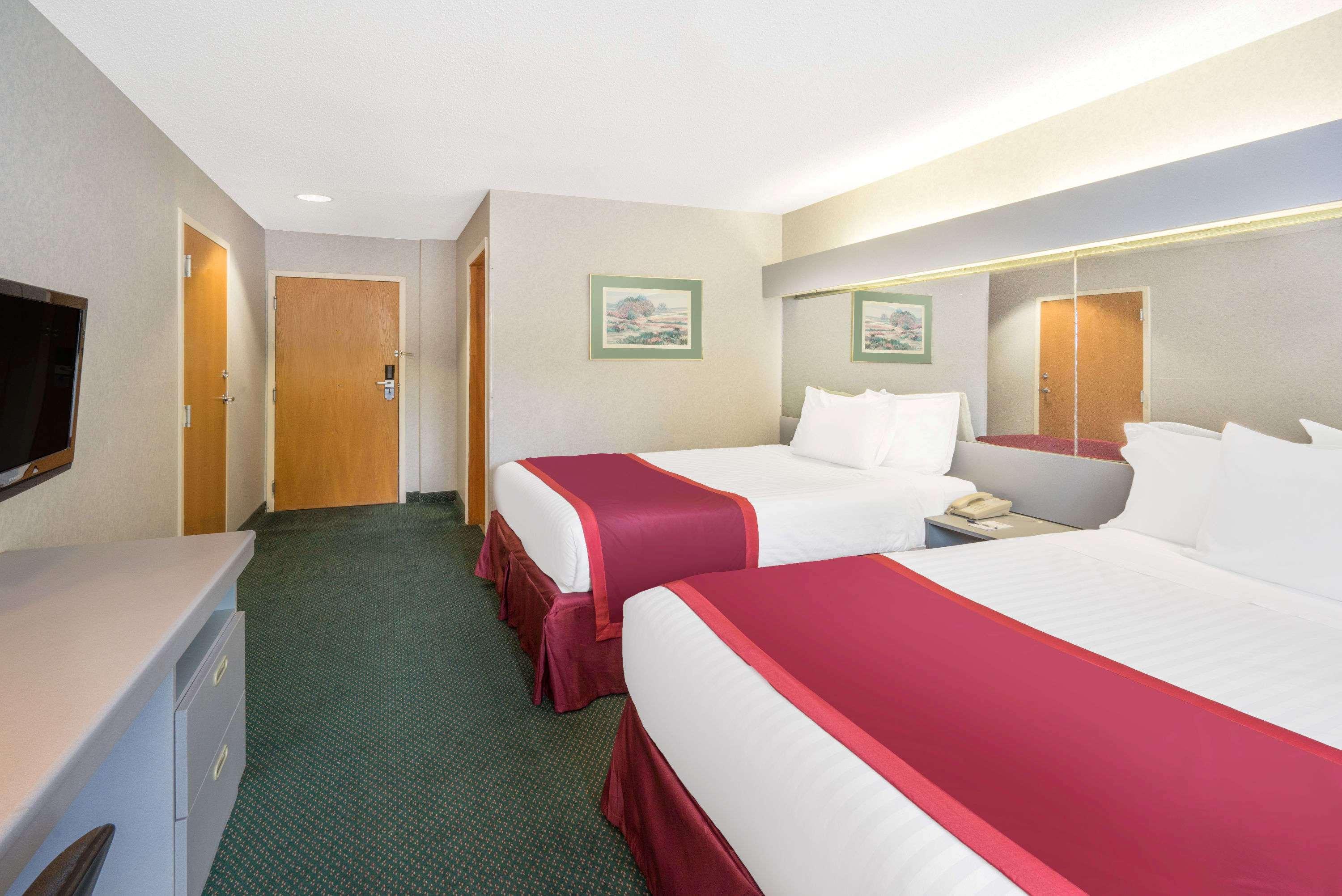 Microtel & By Wyndham Chattanooga/near Hamilton P Chattanooga